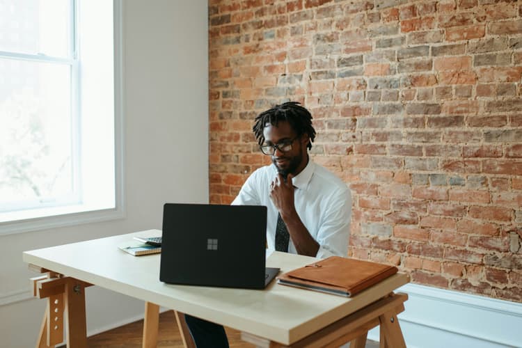 Photo of a manager by Microsoft 365 on Unsplash